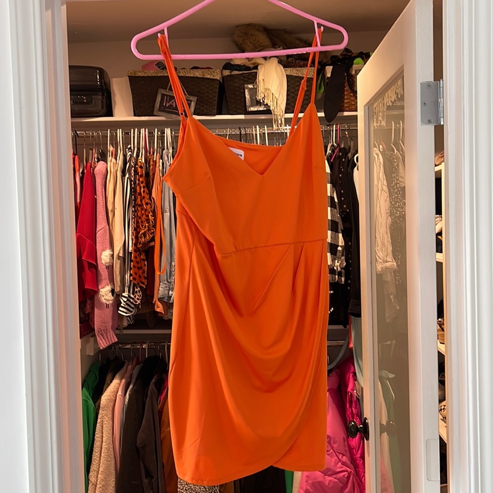 ✨NWOT✨ super down orange mini dress